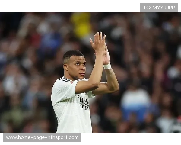 姆巴佩连续一对一突破得手，法国前场攻势无法阻挡